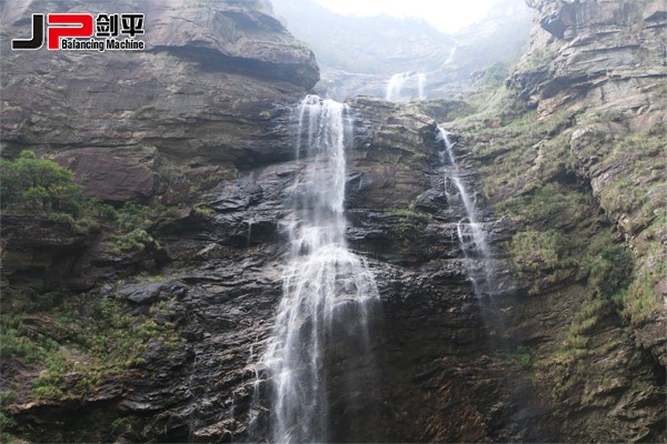 匡廬奇秀甲天下，劍平平衡機(jī)美名揚(yáng)